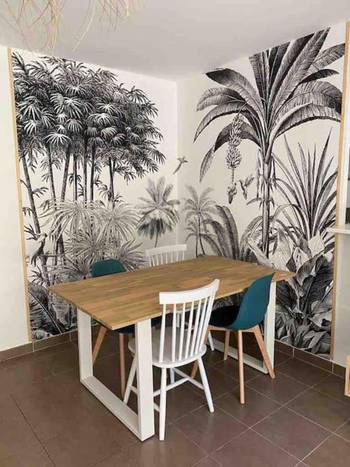 Tres Bel Appartement Contemporain Et Calme Fréjus Exteriör bild